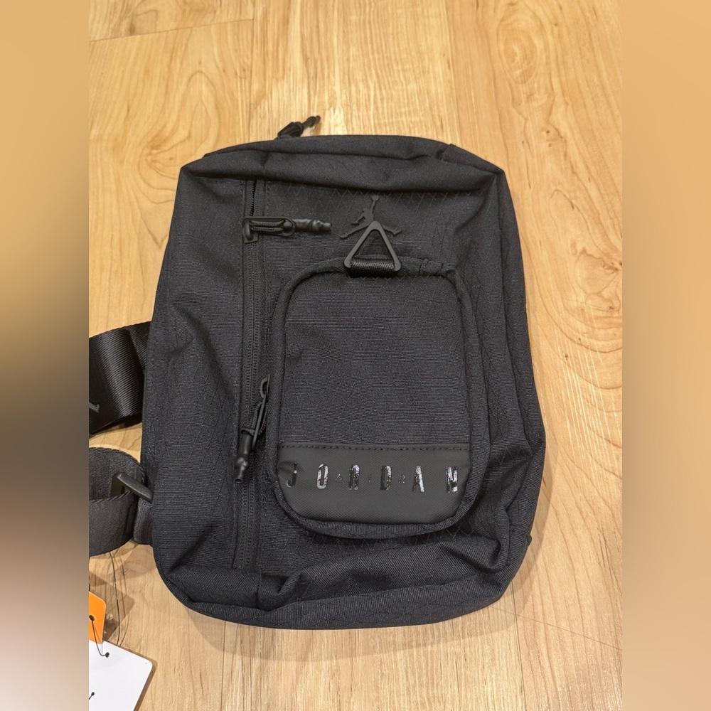 Jordan Men’s Collectors Cordura Advance Crossbody Bag Full Zip Black One Size